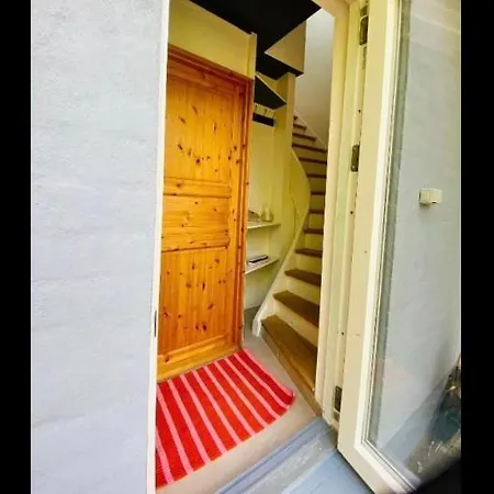 With Free Parking For Long Leilighet